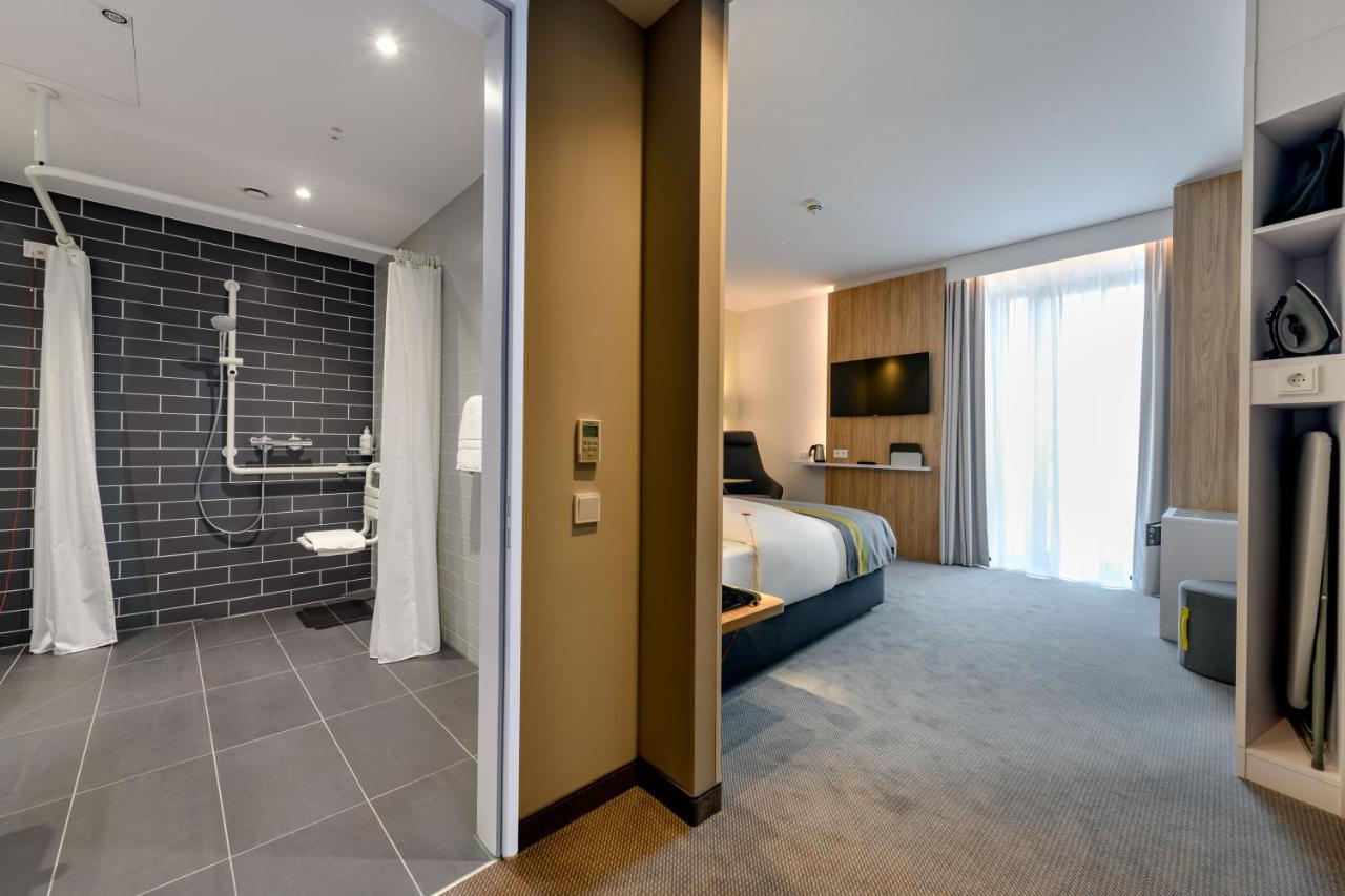 Holiday Inn Express - Fulda By Ihg Bagian luar foto