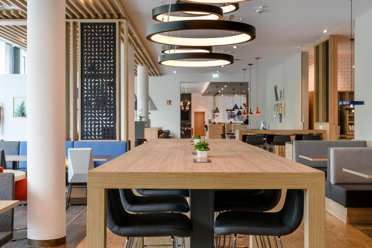 Holiday Inn Express - Fulda By Ihg Bagian luar foto
