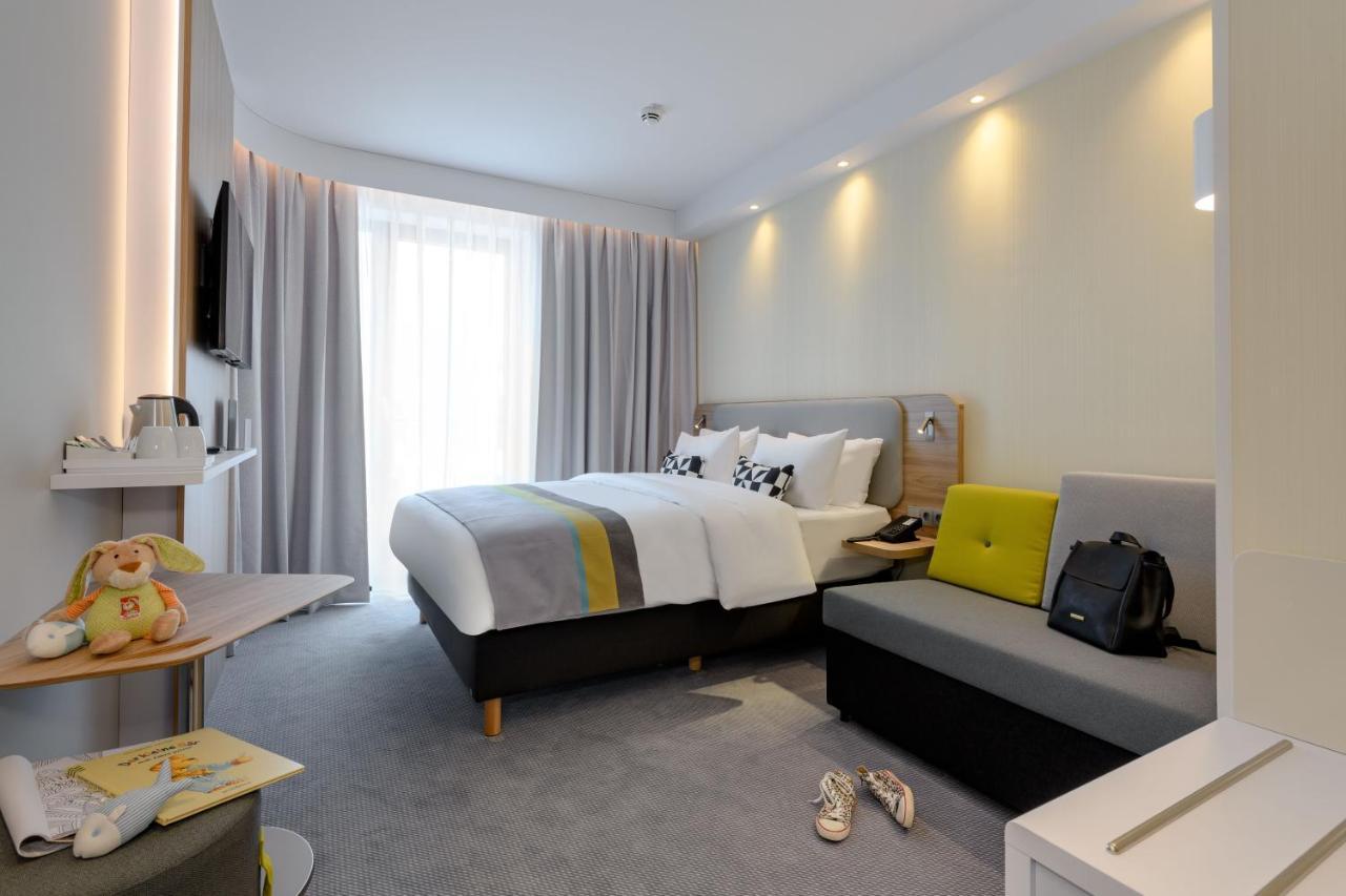 Holiday Inn Express - Fulda By Ihg Bagian luar foto