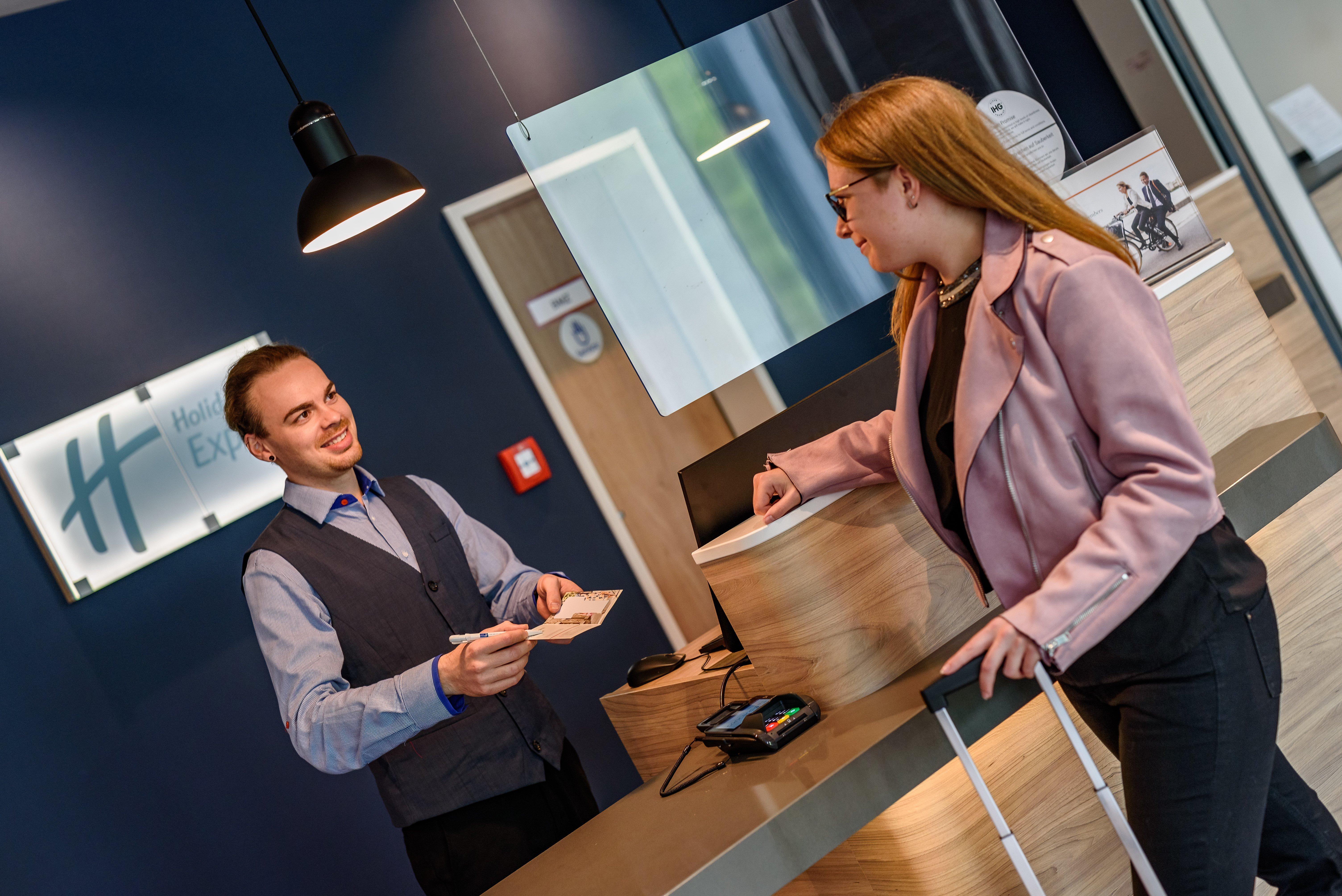 Holiday Inn Express - Fulda By Ihg Bagian luar foto